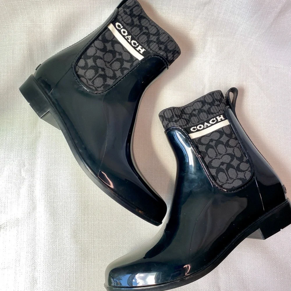 Coach Rivington Rain Bootie 8B Black Chelsea Ankle Logo - Picture 3 of 10